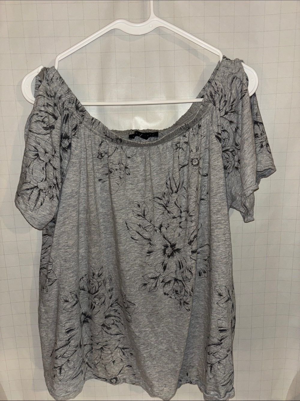 Sanctuary Gray Floral Off-the-Shoulder Blouse